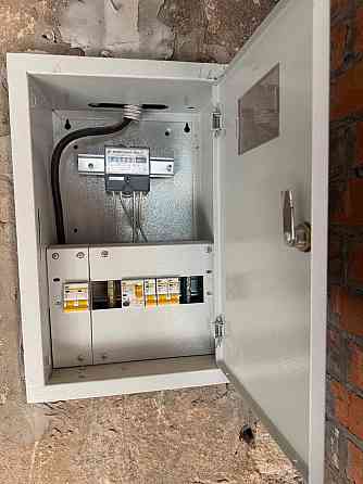 Продается двухкомнатная квартира сталинка в центре Мариуполя. Мариуполь