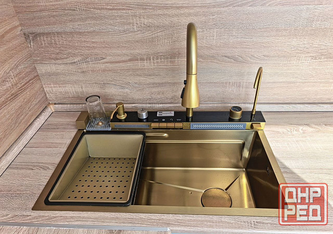 город Донецк, Киевский район, Юность, Донбасс арена, пешая доступность к Донецк Сити Донецк - изображение 3