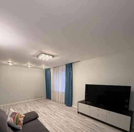 Донецк, Ворошиловский район, квартира чешской планировки в районе гастронома Москва в центре Донецк Донецк