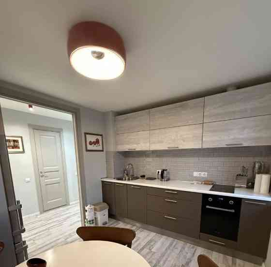 Донецк, Ворошиловский район, квартира чешской планировки в районе гастронома Москва в центре Донецк Донецк