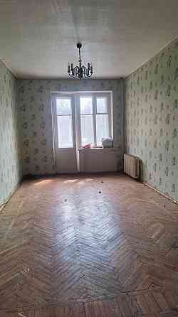 Продам 2-кв .,центр ,обл.администрация ,ул.артема Донецк