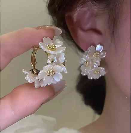 Абсолютно новые красивые серьги Донецк