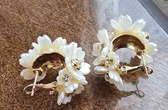 Абсолютно новые красивые серьги Донецк