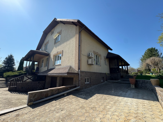 Продажа Коттеджа 450 кВ с Приватизированной Землёй в Донецке! Ул. Квиринга Донецк