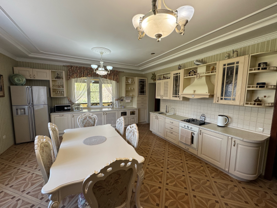 Продажа Коттеджа 450 кВ с Приватизированной Землёй в Донецке! Ул. Квиринга Донецк