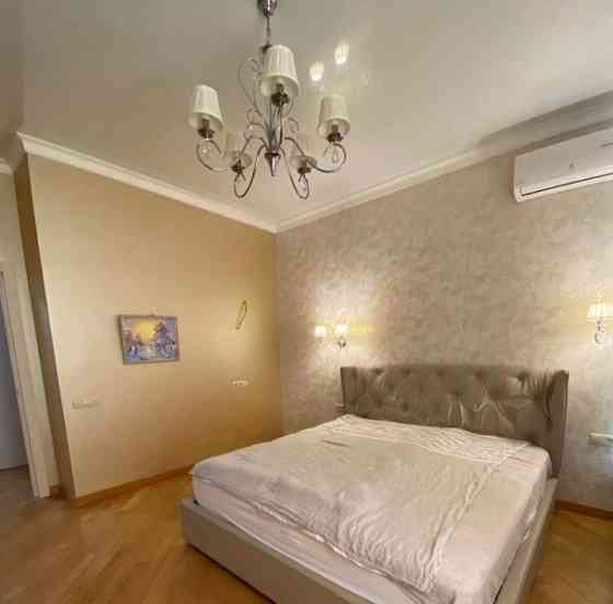 Срочная сдача крупногабаритной трехкомнатной квартиры по адресу Киевский район Донецк