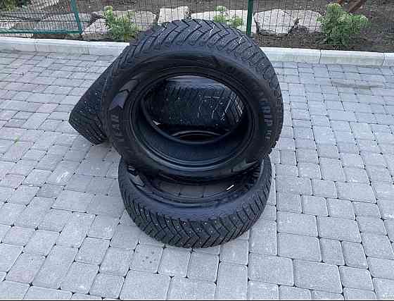 Продам зимние шины Горловка