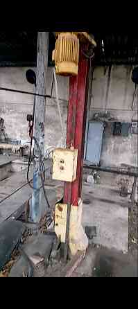 Подъемник для авто двухсотчный на сто Макеевка