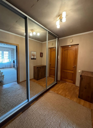 Продам 3-к квартиру на "3/5", пл. Грибиниченко Макеевка