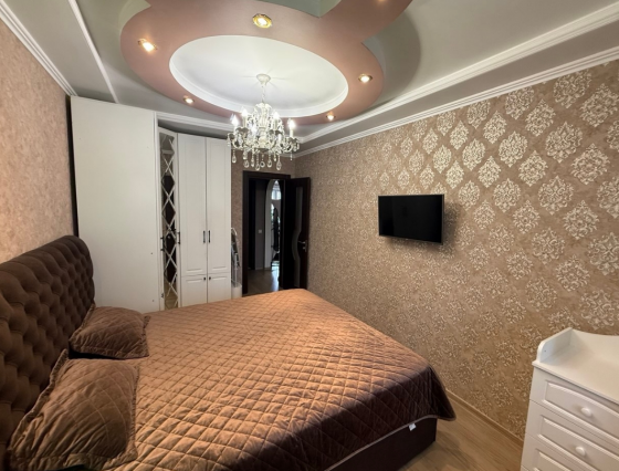 Продам 3-к квартиру на Калининском Макеевка