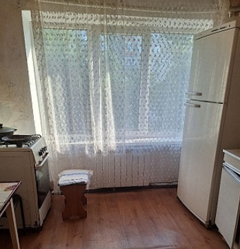 Продам 2-к квартиру на Бажанова Макеевка