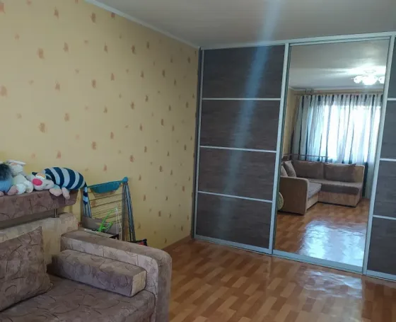 Продам 2-к квартиру на Батова Макеевка