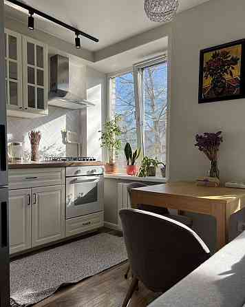 Сдаю однокомнатную квартиру город Донецк, Киевский район, Донбасс Арена, крытый рынок и Травматологи Донецк