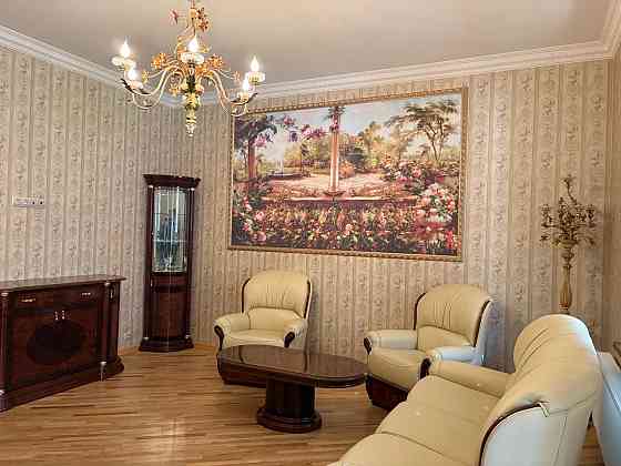 Продам 3 квартиру Центр пр. Театральный 100кв.м Донецк