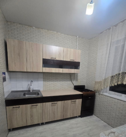 Продам 3-к квартиру на Зеленом Макеевка