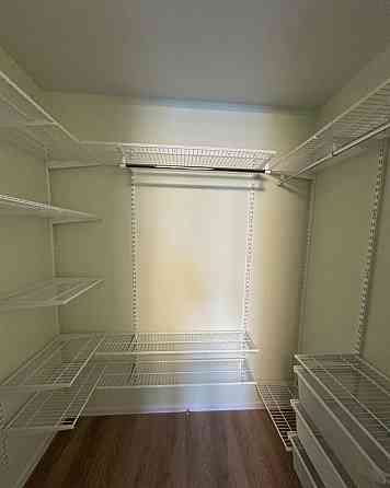 Донецк, Ворошиловский район, Крытый рынок, 10 минут до Набережной, Самый центр Донецк