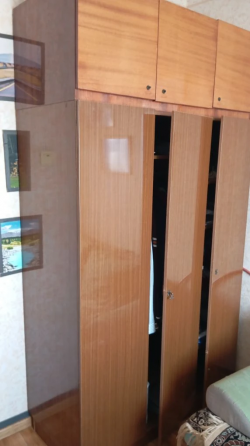 шкаф полированный, коричневый Макеевка