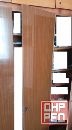 шкаф полированный, коричневый Макеевка - изображение 2