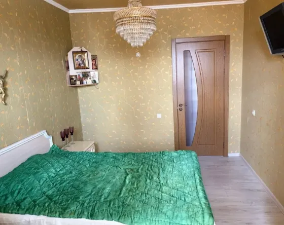 Продам 3-к в Центре, Солнечный м-н Макеевка