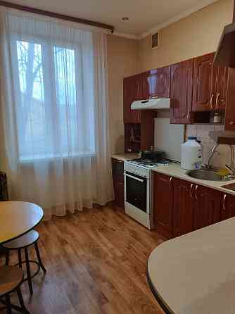 Продам 2х.комн.сталинку Донецк