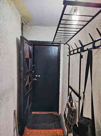 продается крупногабаритная 2 комн. кв. в Центре Харцызск