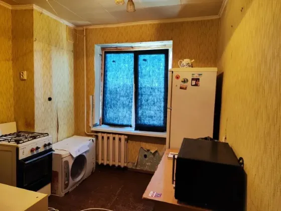 продается 1 комн. кв. на Хрущевке Харцызск