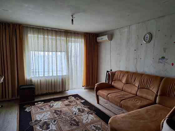 продам 3 комн. кв. в центре города Харцызск