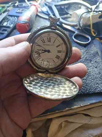 Часы механические на запчасти. Макеевка