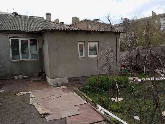 продам дом в куйбыш. р-не, ул.проф. богуславских, большой участок Донецк
