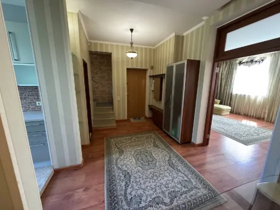 Срочно!!! Цена снижена!!!Продам красивую 3к квартиру в центре города Донецк
