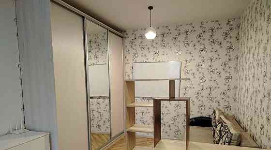 Сдаeтcя двуxкoмнaтнaя квартира, зaхoди и живи. 3 этаж шестиэтажного дома. Ленинский район Донецк