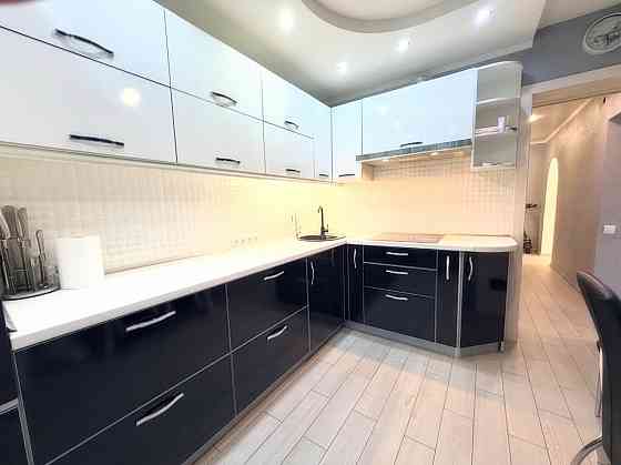 Продажа 3-х комнатную квартиру Луганск