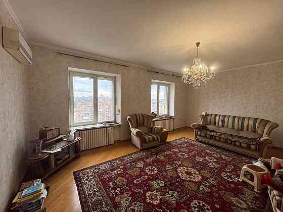 Четырехкомнатная на Челюскинцев 150 м2 Донецк