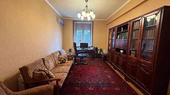 Срочно! Сталинка в центре Донецка, б.Пушкина Донецк