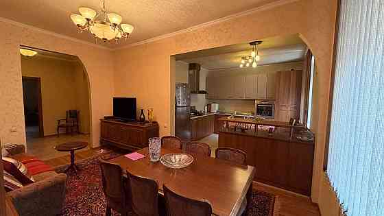 Срочно! Сталинка в центре Донецка, б.Пушкина Донецк