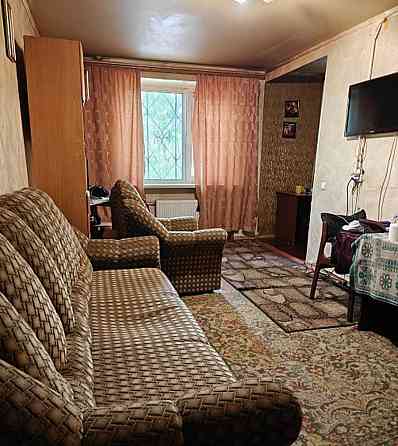 Продается 3-комнатная квартира в хорошем состоянии с гаражом. Донецк