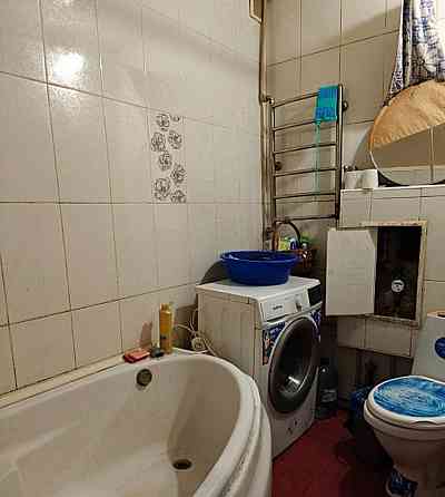 Продается 3-комнатная квартира в хорошем состоянии с гаражом. Донецк