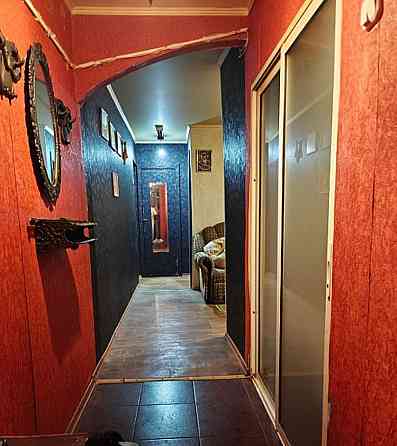 Продается 3-комнатная квартира в хорошем состоянии с гаражом. Донецк