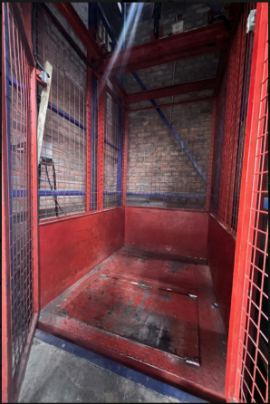 Локация в очень проездном месте с высоким автомобильным трафиком. Донецк