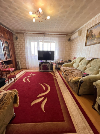 Продажа 4-х комнатной квартиры в самом центре г. Макеевка, бульвар Горбачёва дом Детский Мир Макеевка