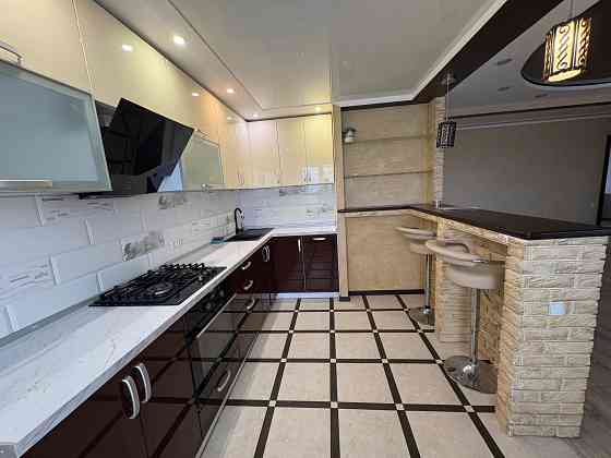 Продам 3 комнатную квартиру в Мариуполе Мариуполь