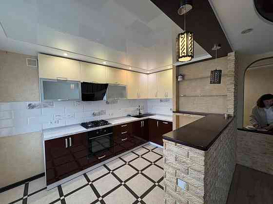 Продам 3 комнатную квартиру в Мариуполе Мариуполь