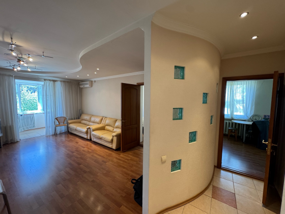 Продажа 3х комнатной квартиры !Ворошиловский район ! Ул.Щорса 22 Донецк