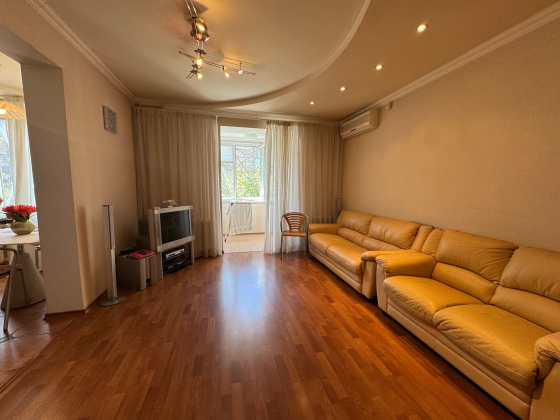 Продажа 3х комнатной квартиры !Ворошиловский район ! Ул.Щорса 22 Донецк