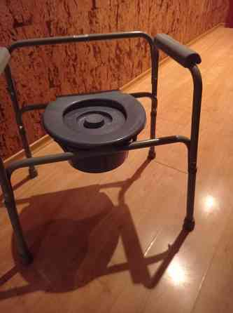 Отдам даром стул-туалет Донецк