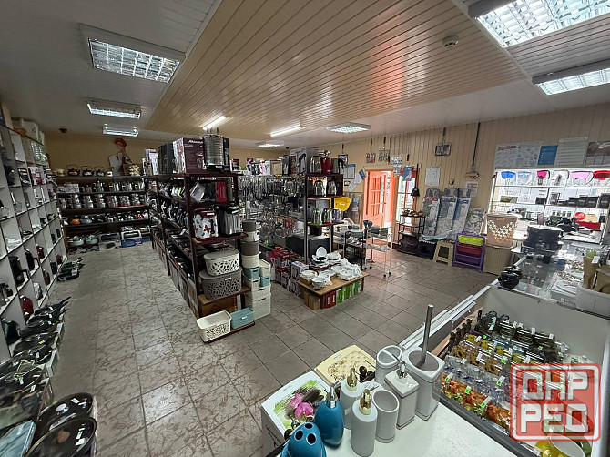 Предлагается к продаже помещение, расположенное на Центральном рынке города Снежное. Снежное - изображение 3