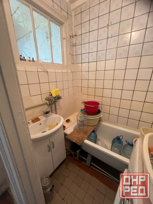 Продам 2 комнатную квартиру 2/2 с гаражом Город Макеевка, пос. Ханженково, Больничный Городок Макеевка - изображение 4