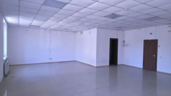 Помещение под магазин/сферу услуг, 80кв Донецк