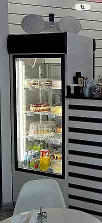 Продается холодильник десертный витринный Донецк