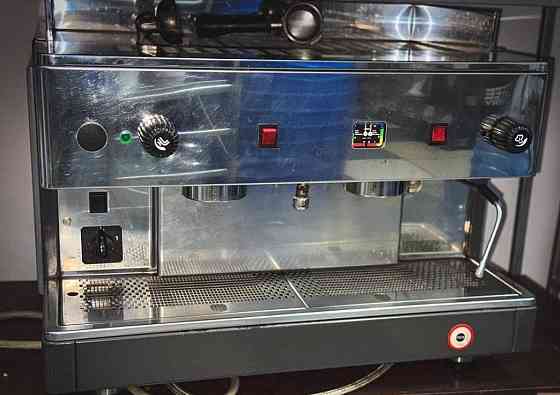 Продается профессиональная кофемашина (полуавтомат) Донецк